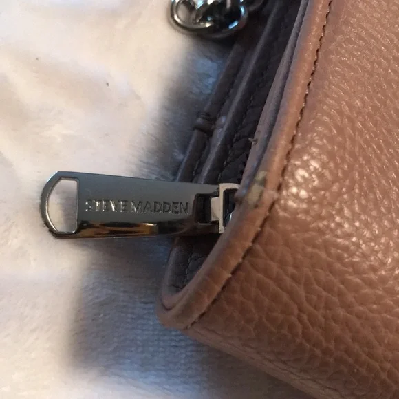 Steve Madden Crossbody 🤎 - Picture 6 of 7